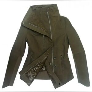 Denham Jocko Military Green
Size Women's / S / US 4 / IT 40